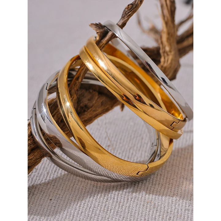 Smooth Bangles